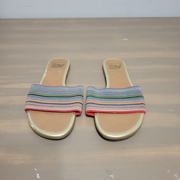 2 Pairs American Eagle Slip On Sandals Black Flat & Stripe Flat Size 10 - Picture 3 of 9